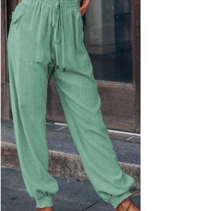 Casual loose fit, medium size, green pant